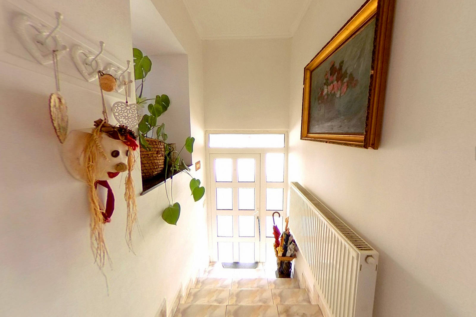 ELADÓ Családi ház-Zsira-140nm-29M-előtér